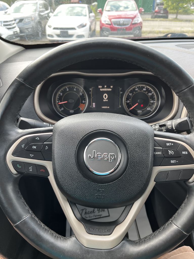 Photo 14 of this JEEP CHEROKEE