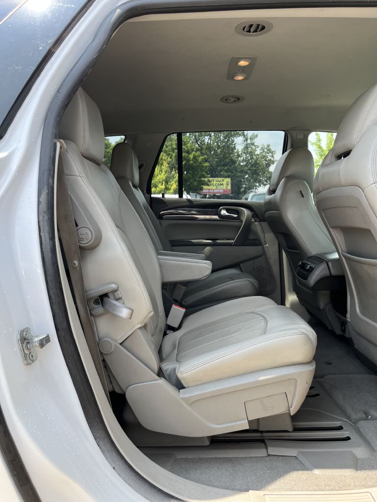 Photo 8 of this BUICK ENCLAVE
