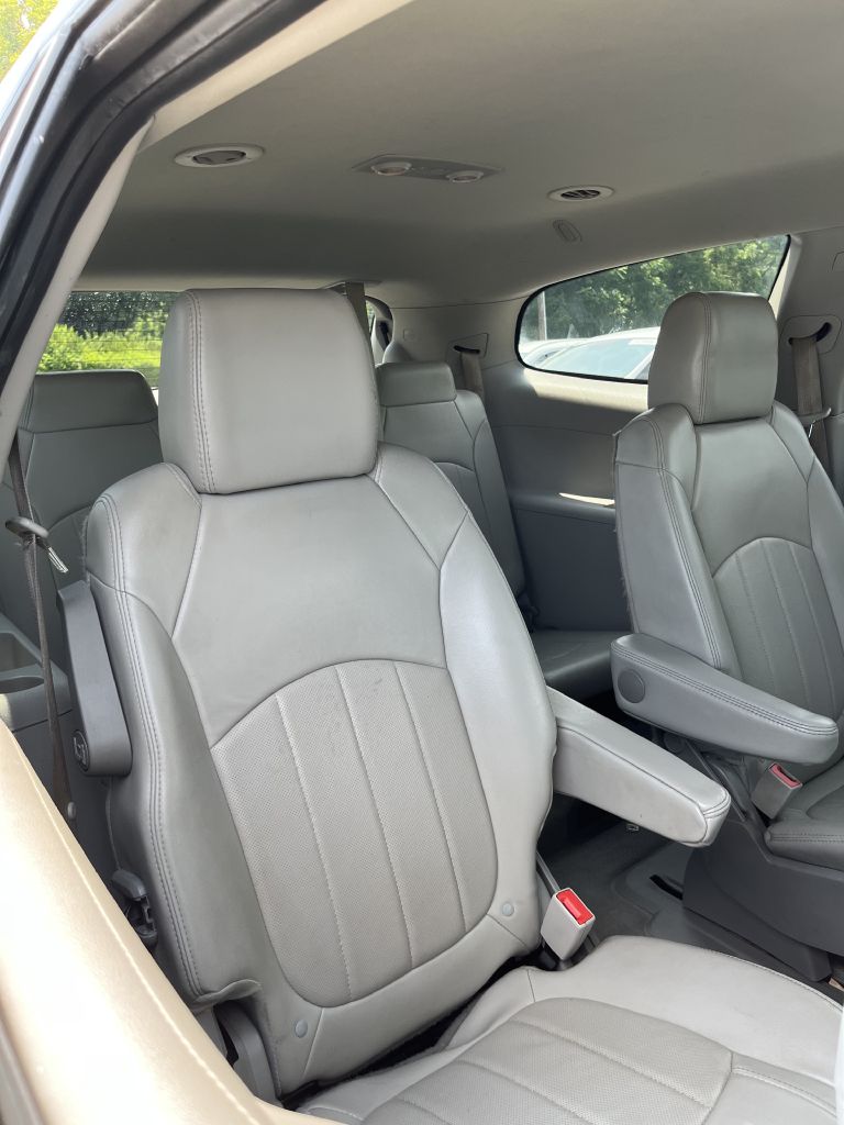 Photo 9 of this BUICK ENCLAVE