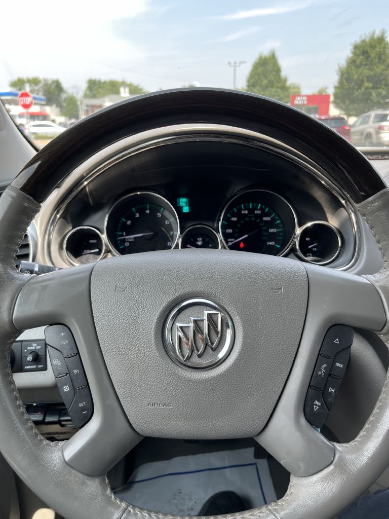Photo 18 of this BUICK ENCLAVE
