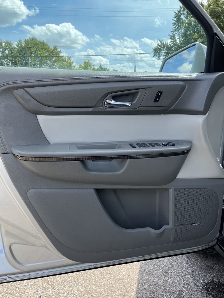Photo 13 of this GMC ACADIA