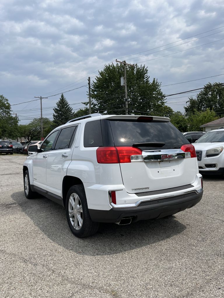 Photo 4 of this GMC TERRAIN