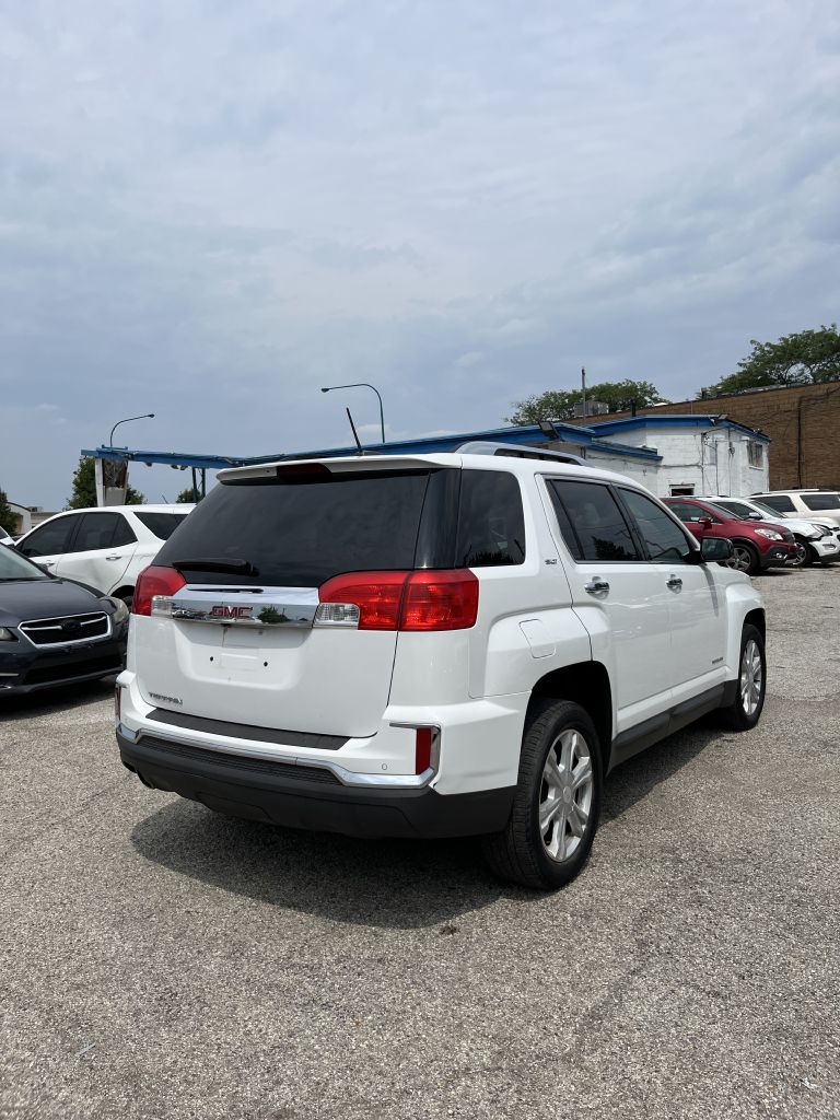 Photo 6 of this GMC TERRAIN