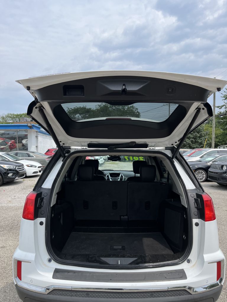 Photo 11 of this GMC TERRAIN