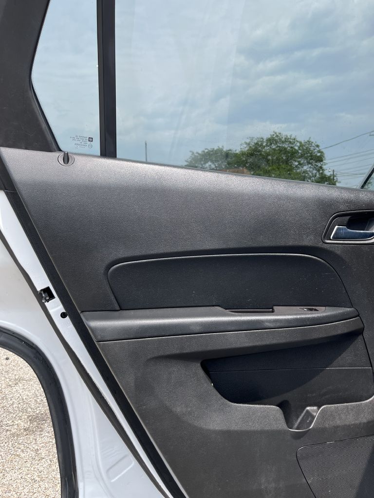 Photo 13 of this GMC TERRAIN
