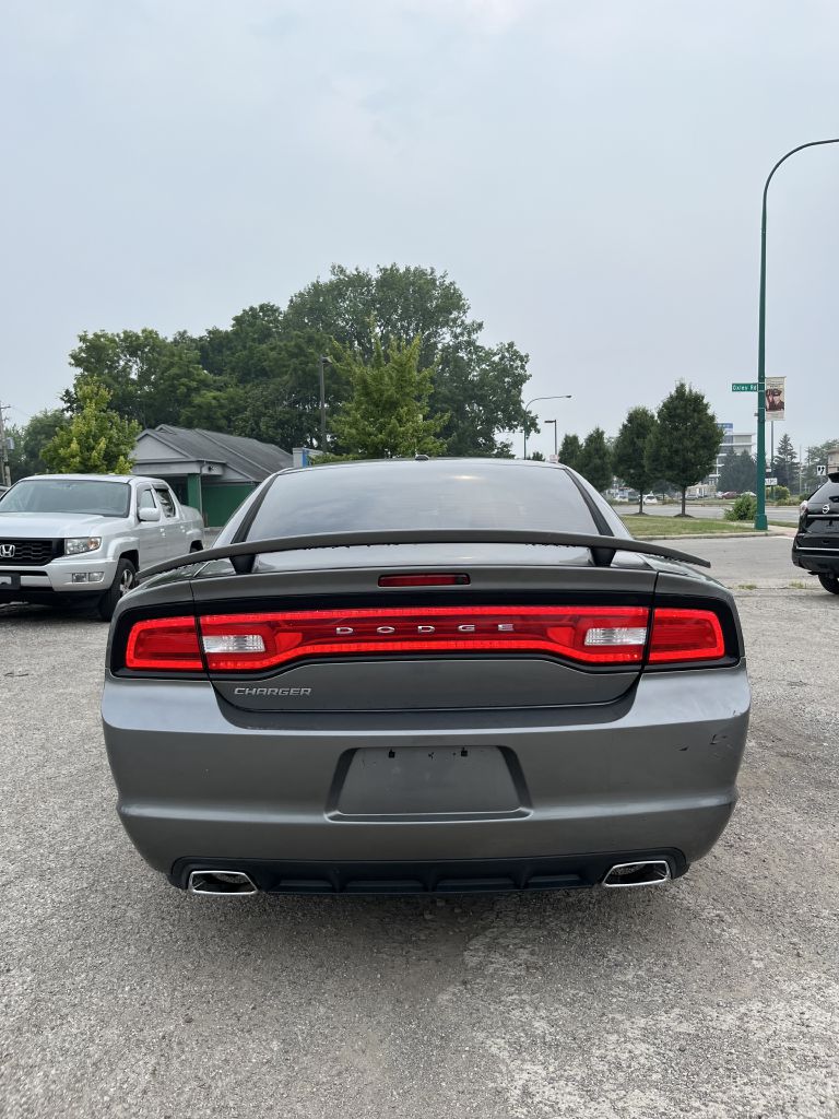 Photo 4 of this DODGE CHARGER