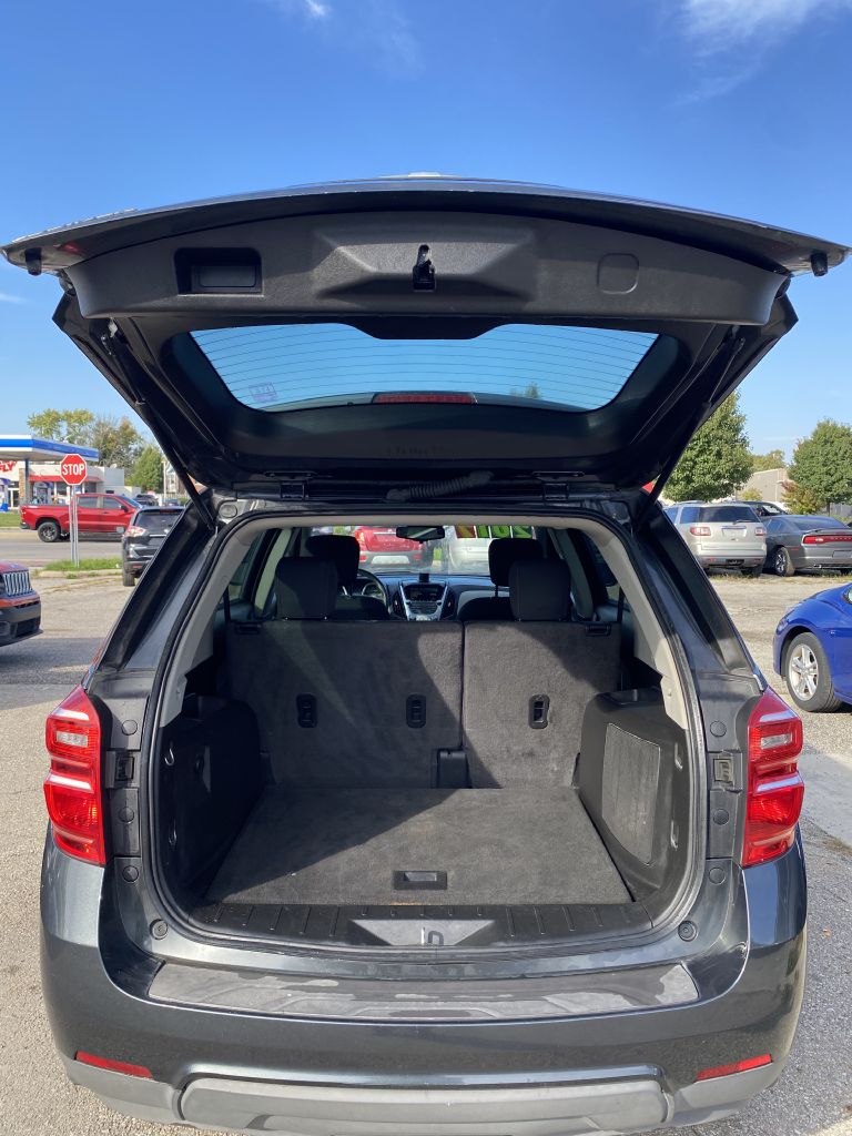 Photo 11 of this CHEVROLET EQUINOX