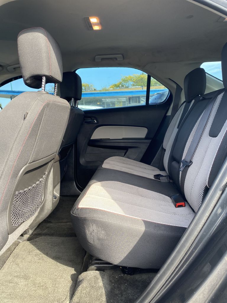 Photo 12 of this CHEVROLET EQUINOX