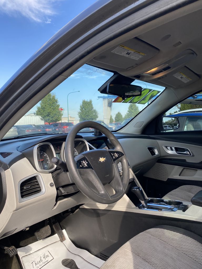 Photo 13 of this CHEVROLET EQUINOX