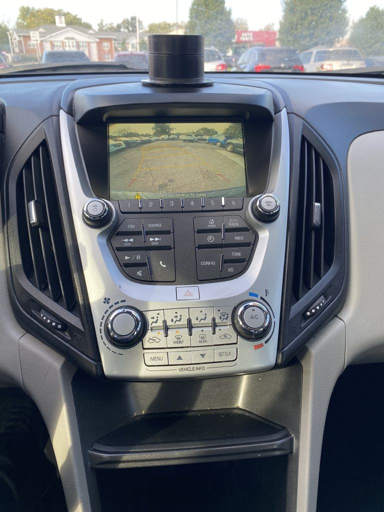 Photo 15 of this CHEVROLET EQUINOX