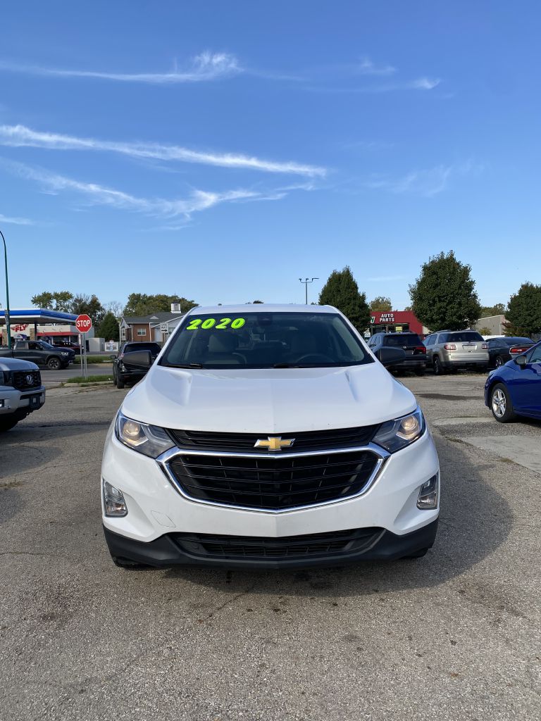 Photo 2 of this CHEVROLET EQUINOX