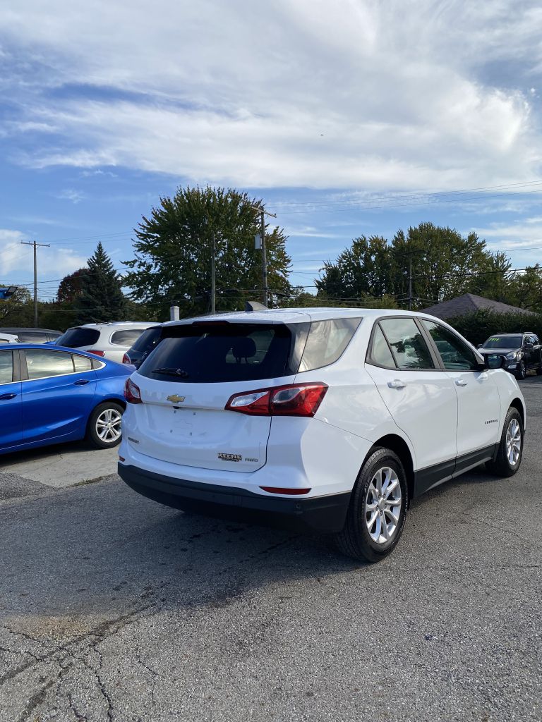 Photo 6 of this CHEVROLET EQUINOX