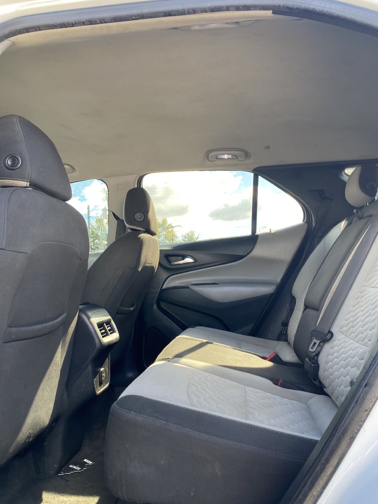 Photo 11 of this CHEVROLET EQUINOX