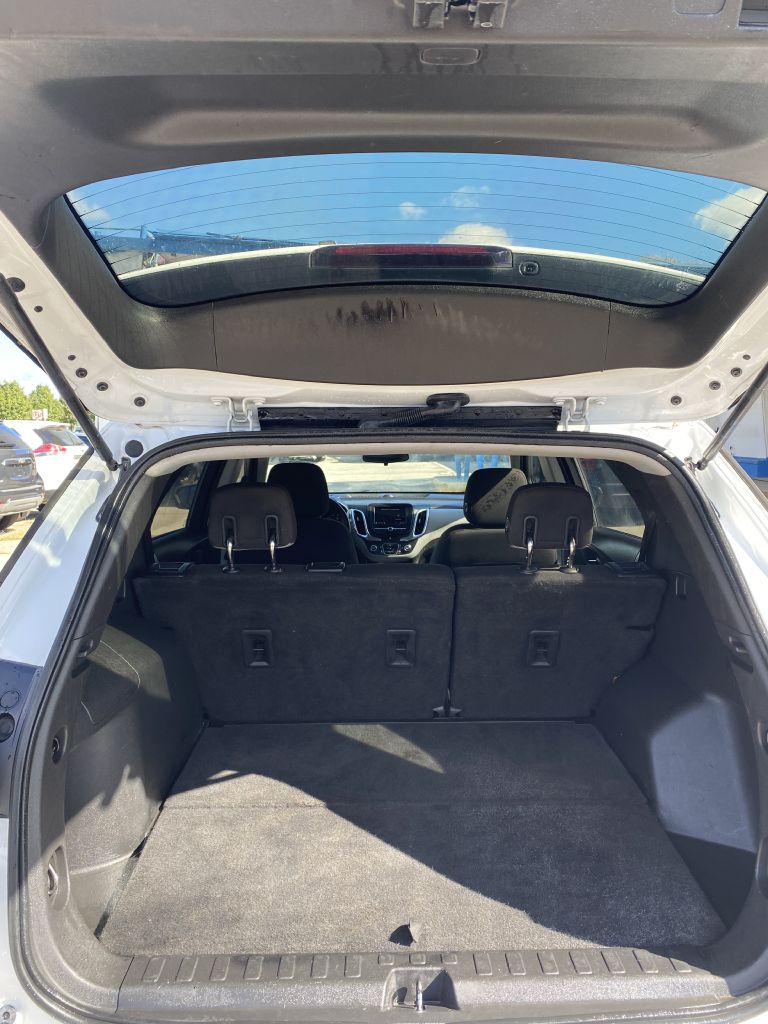 Photo 12 of this CHEVROLET EQUINOX