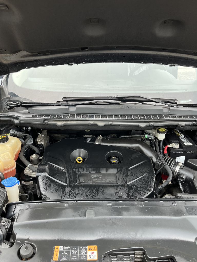Photo 19 of this FORD EDGE
