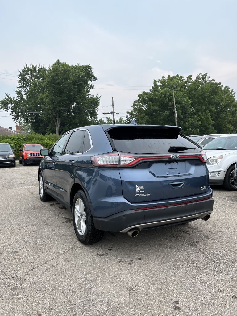 Photo 4 of this FORD EDGE