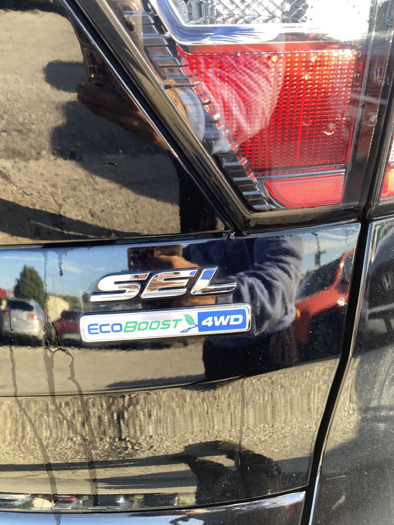 Photo 7 of this FORD ESCAPE