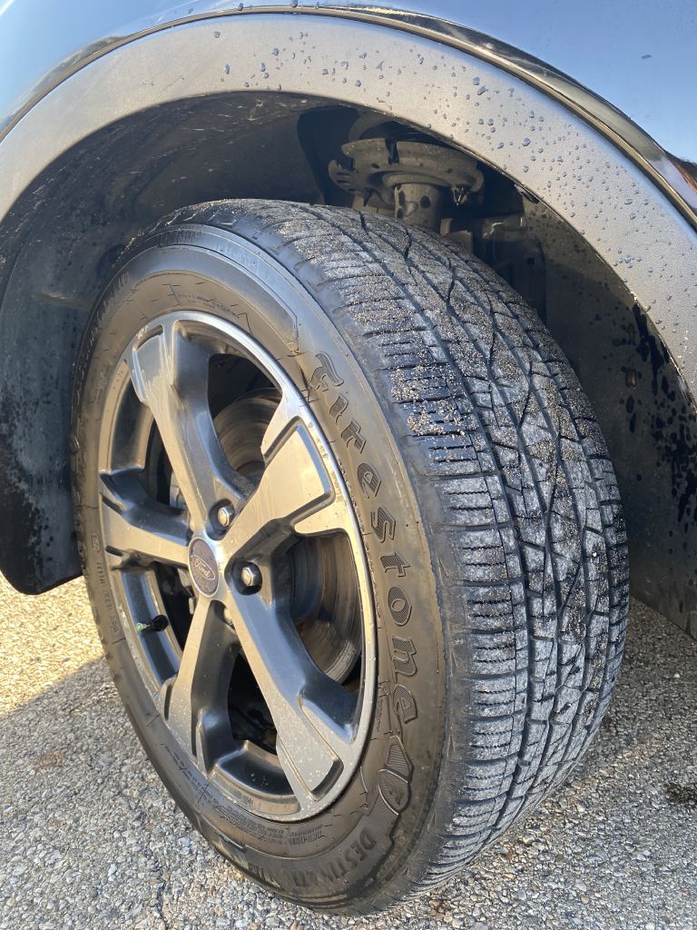 Photo 10 of this FORD ESCAPE