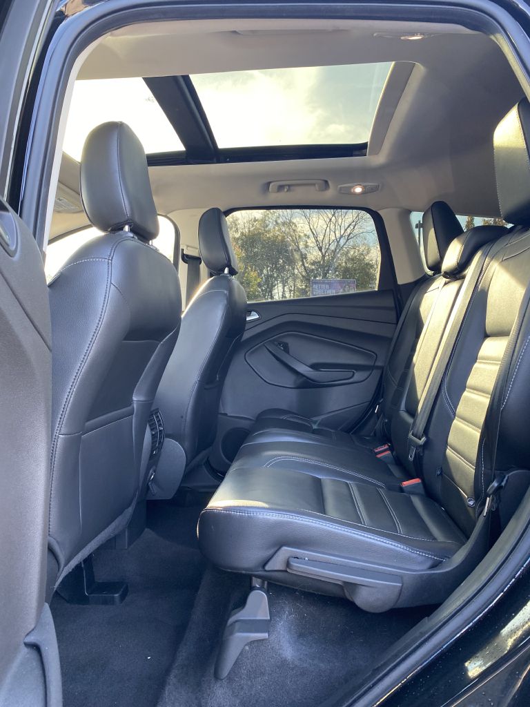 Photo 15 of this FORD ESCAPE