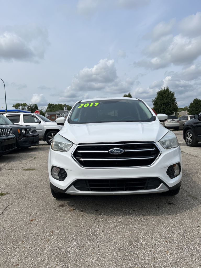 Photo 2 of this FORD ESCAPE