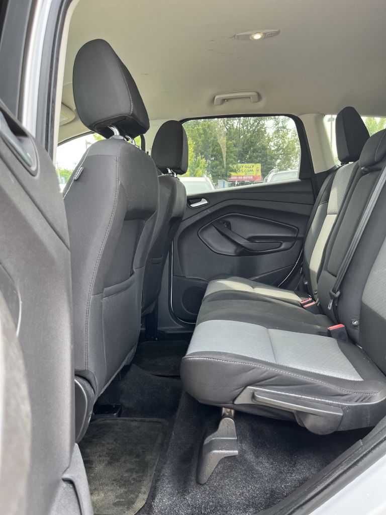 Photo 14 of this FORD ESCAPE