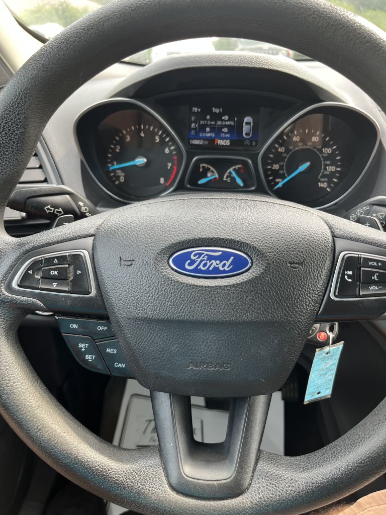 Photo 18 of this FORD ESCAPE