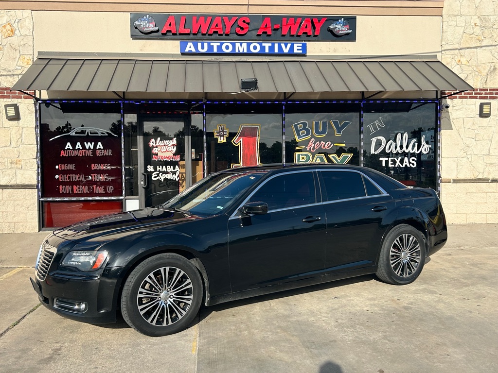 2012 Chrysler 300 S's photo