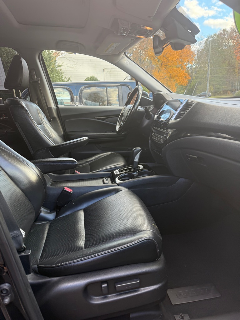 Photo 8 of this HONDA RIDGELINE