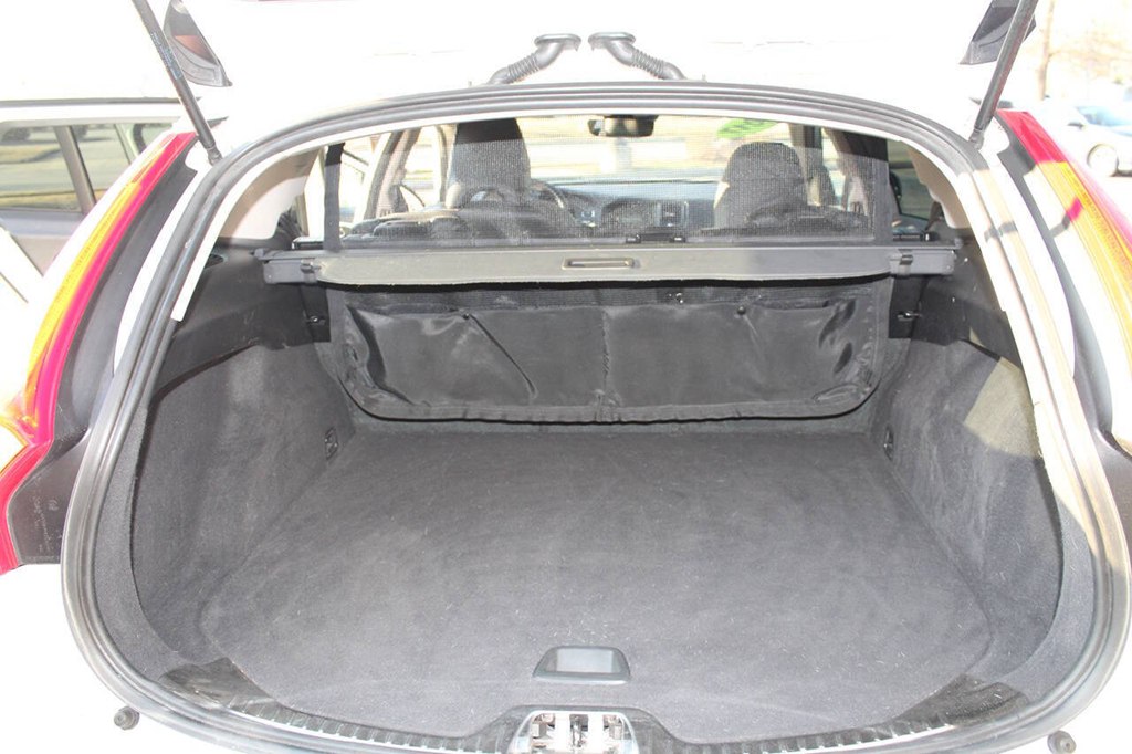 Photo 9 of this VOLVO V60 CROSS COUNT