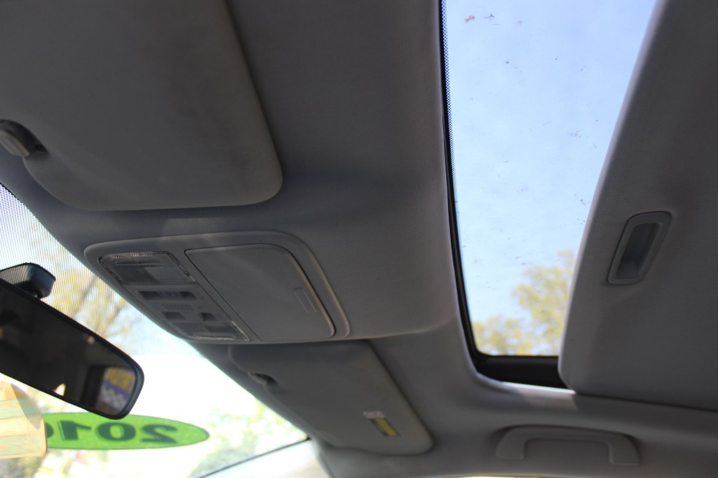 Photo 17 of this HONDA CR-V
