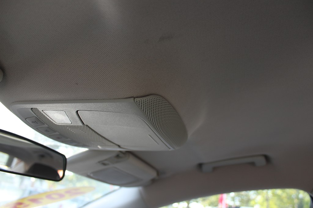 Photo 19 of this FORD FUSION