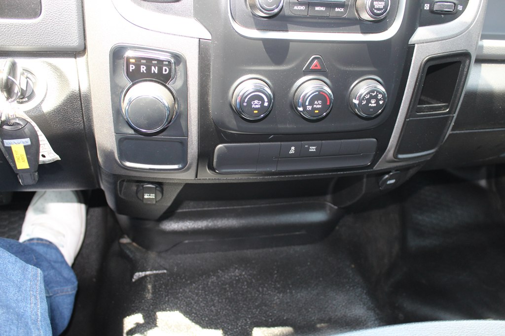 Photo 13 of this RAM 1500 CLASSIC