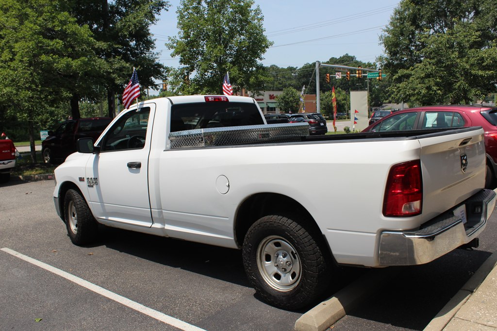 Photo 4 of this RAM 1500 CLASSIC