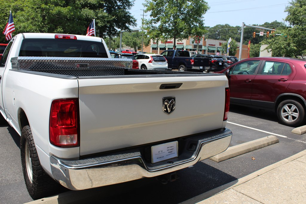 Photo 5 of this RAM 1500 CLASSIC