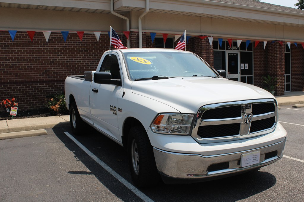 Photo 2 of this RAM 1500 CLASSIC
