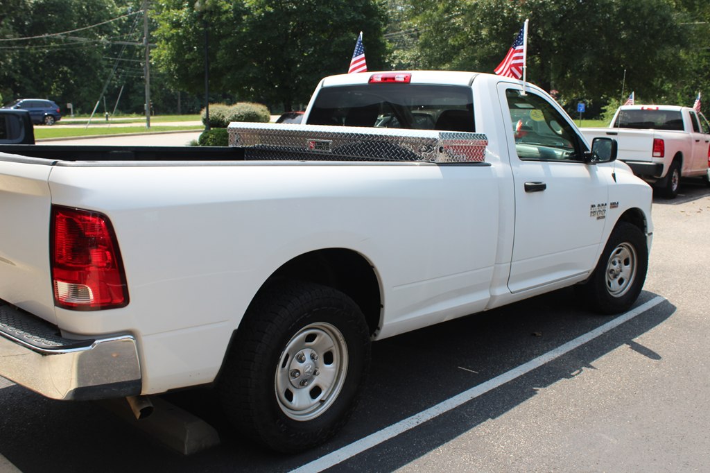 Photo 6 of this RAM 1500 CLASSIC