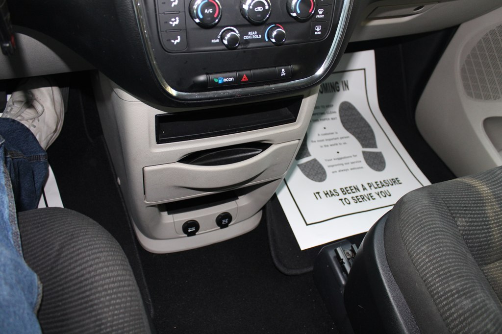 Photo 16 of this DODGE GRAND CARAVAN