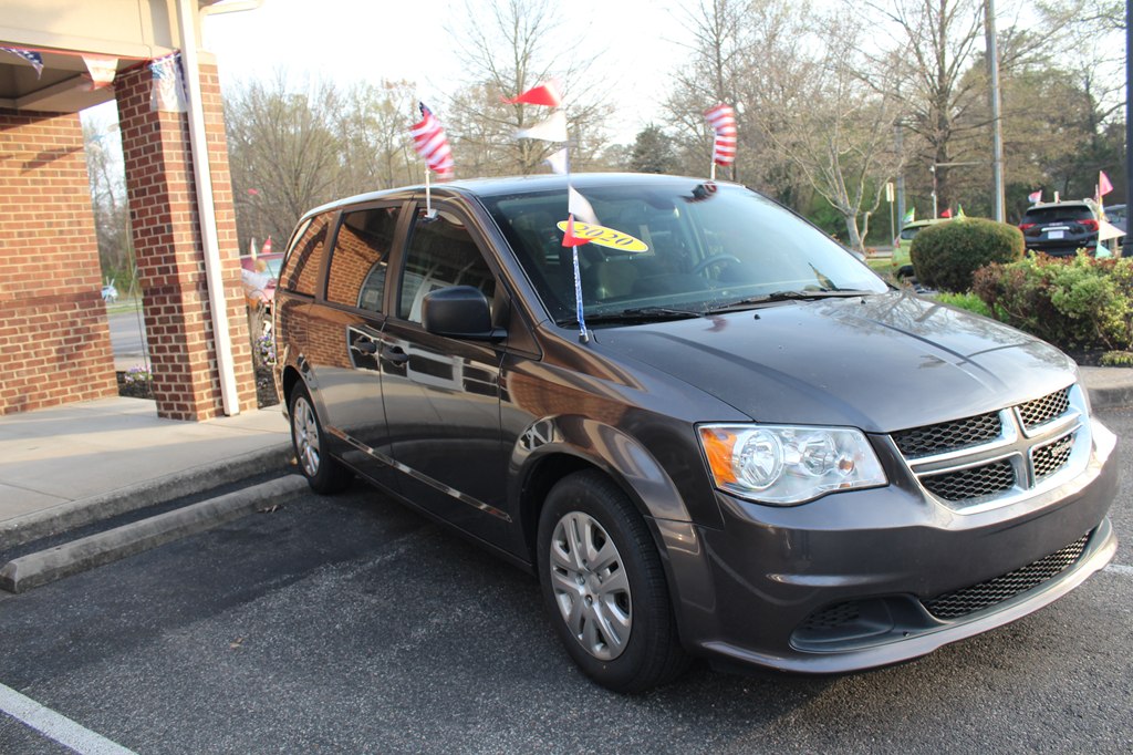 Photo 7 of this DODGE GRAND CARAVAN