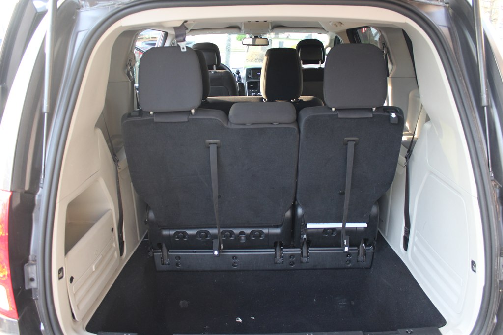 Photo 10 of this DODGE GRAND CARAVAN
