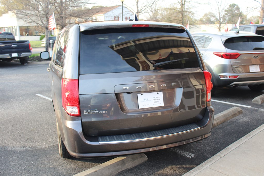 Photo 4 of this DODGE GRAND CARAVAN