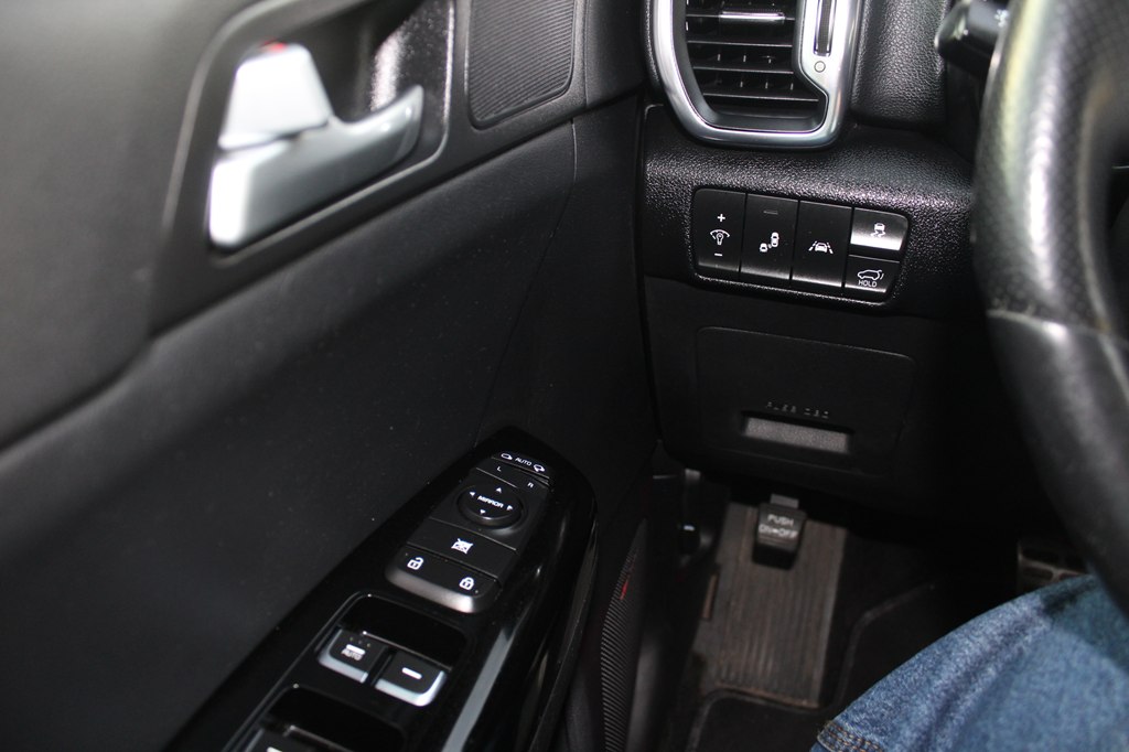 Photo 17 of this KIA SPORTAGE
