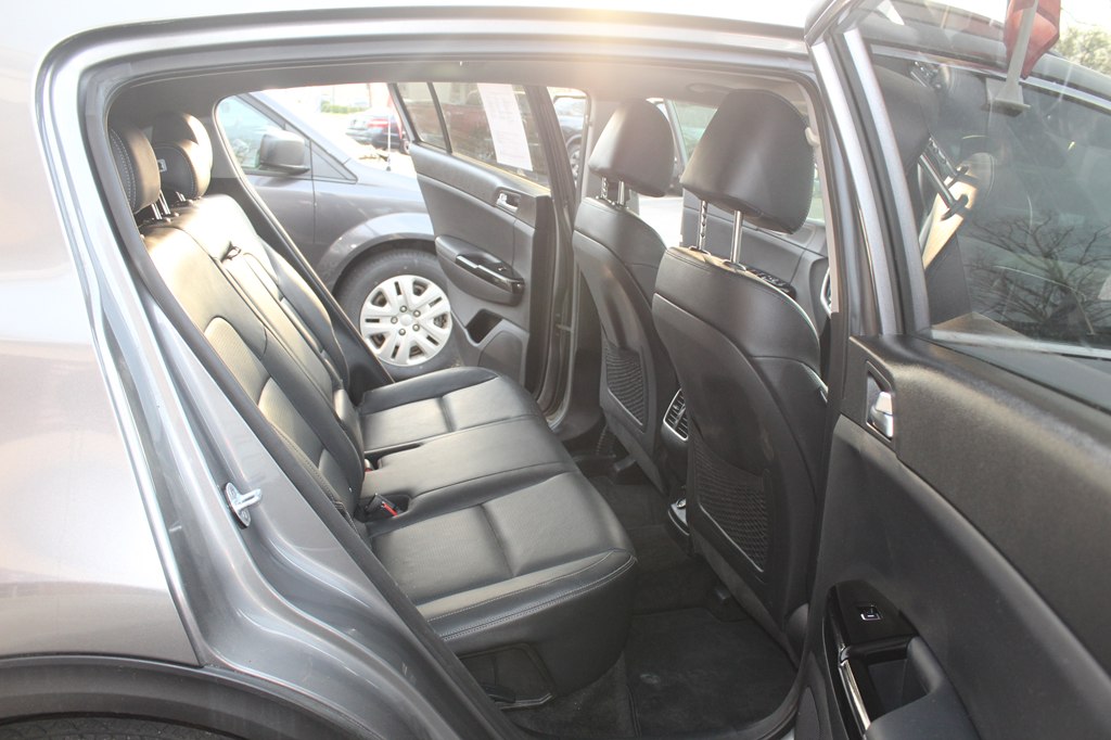 Photo 10 of this KIA SPORTAGE