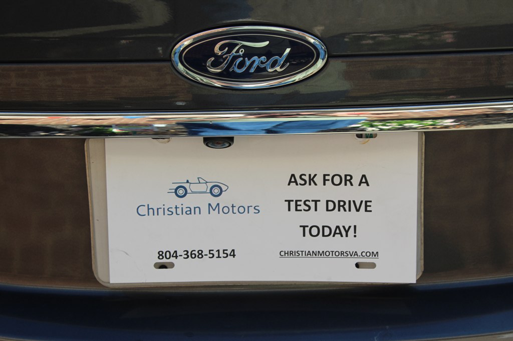 Photo 17 of this FORD FUSION