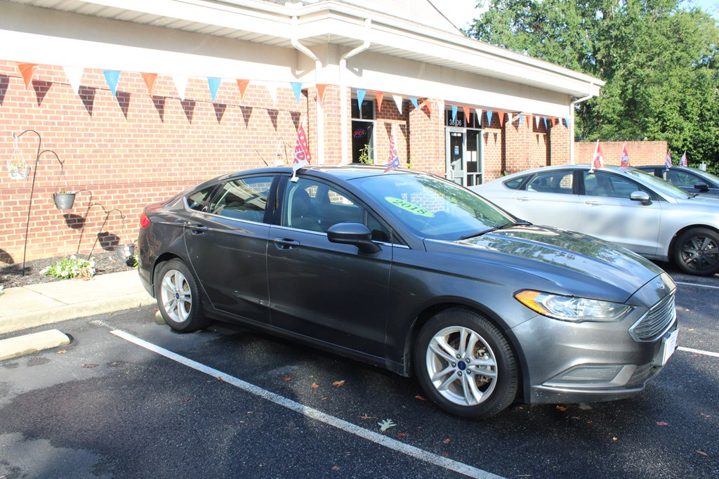 Photo 7 of this FORD FUSION