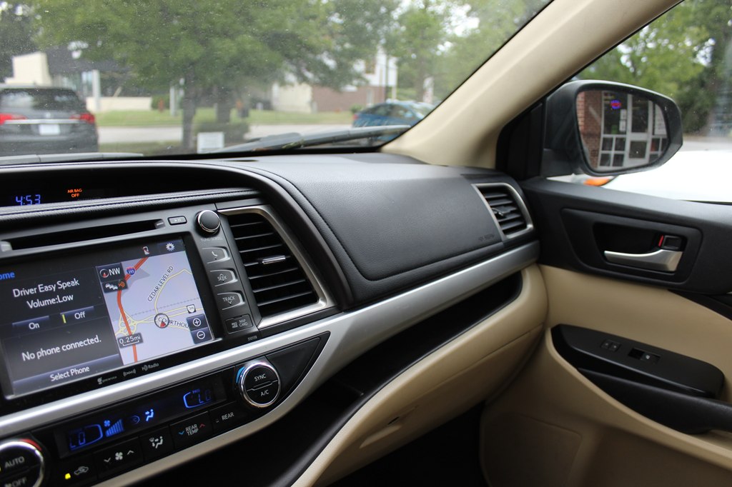 Photo 15 of this TOYOTA HIGHLANDER