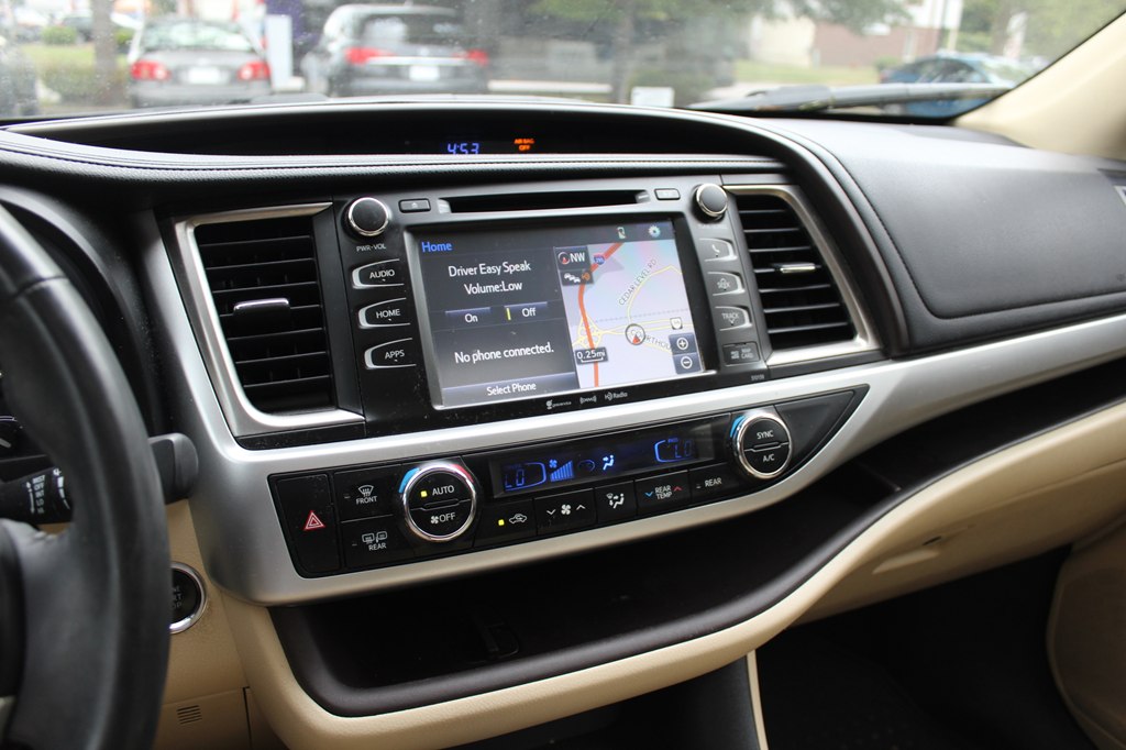 Photo 31 of this TOYOTA HIGHLANDER