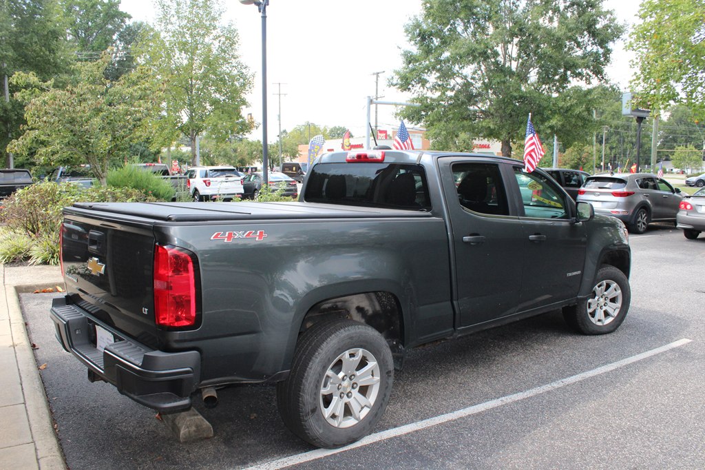 Photo 6 of this CHEVROLET COLORADO