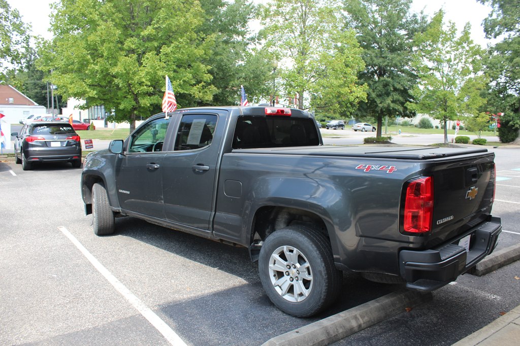 Photo 4 of this CHEVROLET COLORADO
