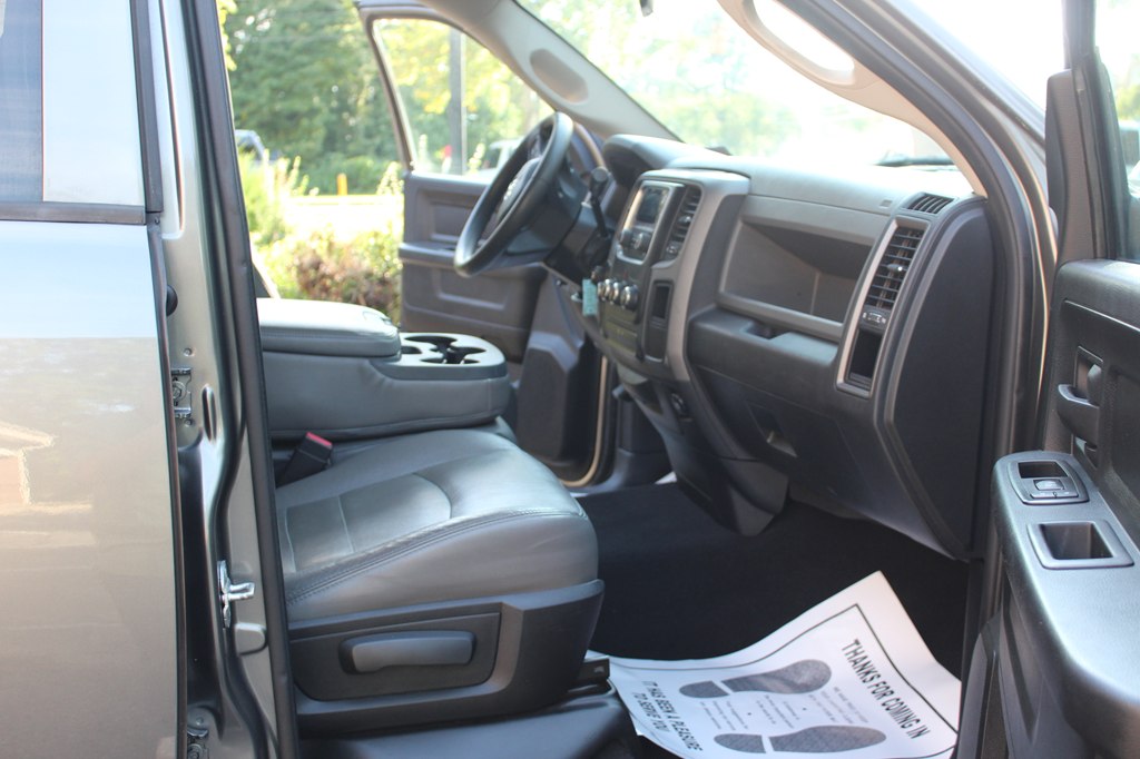 Photo 5 of this RAM 1500