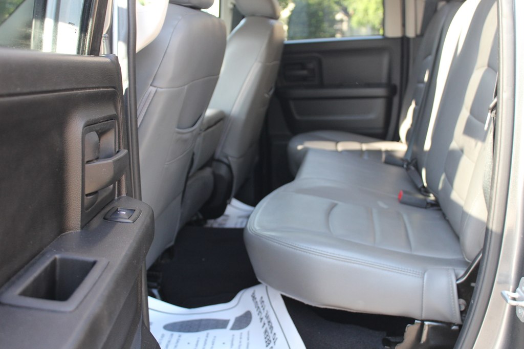 Photo 4 of this RAM 1500